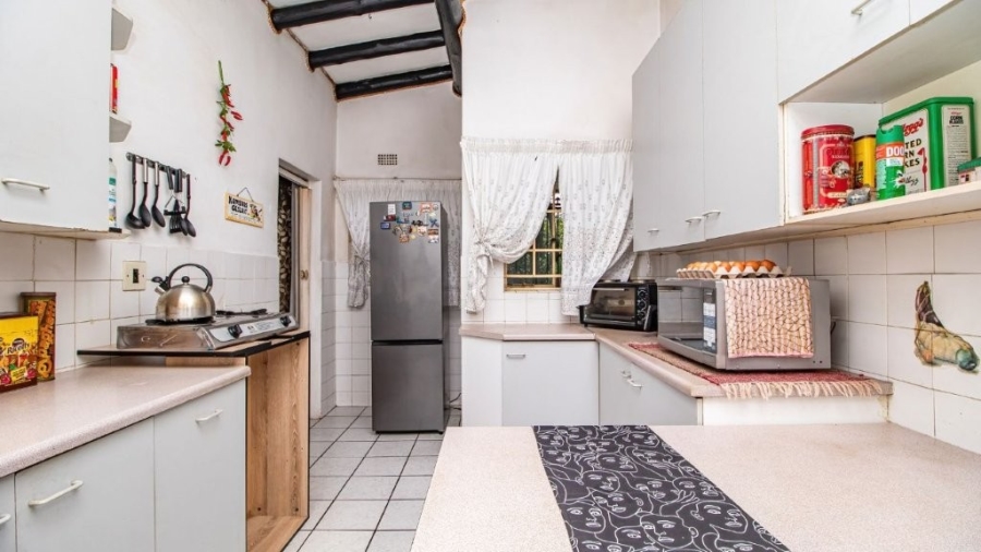 6 Bedroom Property for Sale in Cresslawn Gauteng