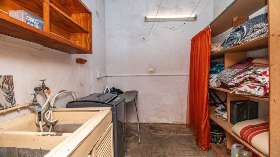 6 Bedroom Property for Sale in Cresslawn Gauteng