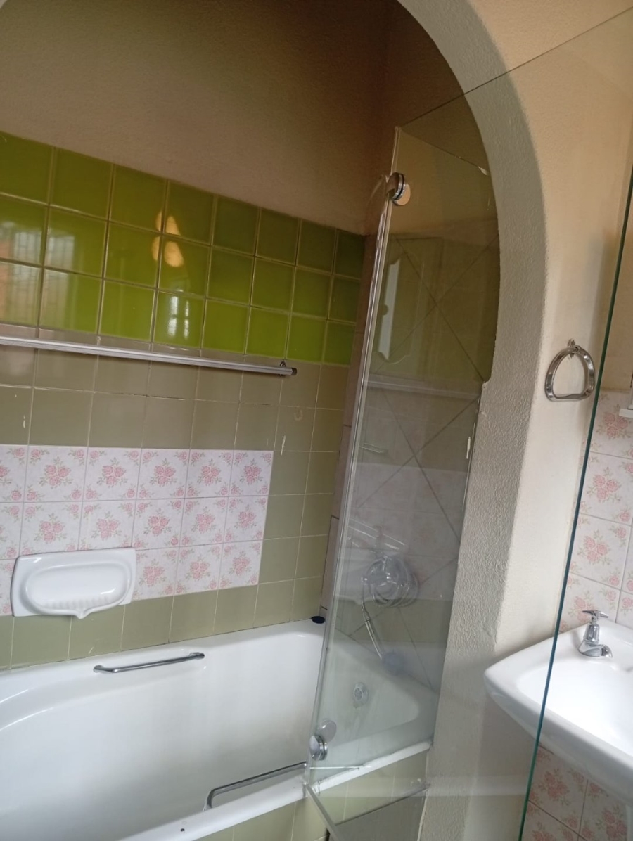 1 Bedroom Property for Sale in Birch Acres Gauteng