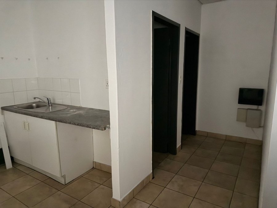  Bedroom Property for Sale in Meadowdale Gauteng