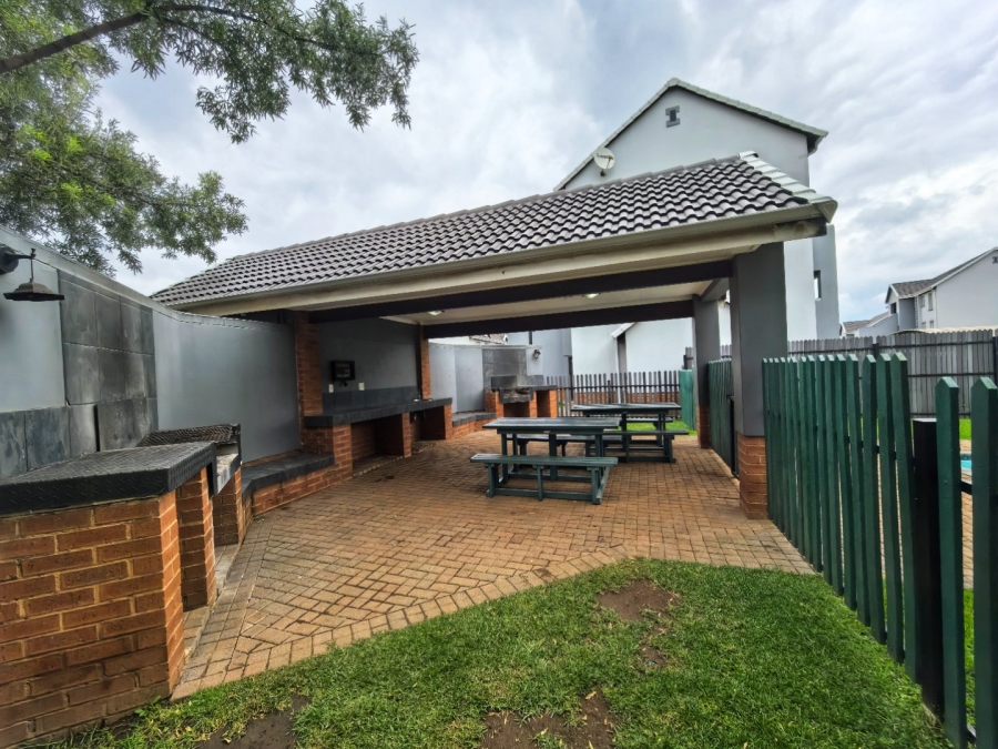 2 Bedroom Property for Sale in Brentwood Park Gauteng