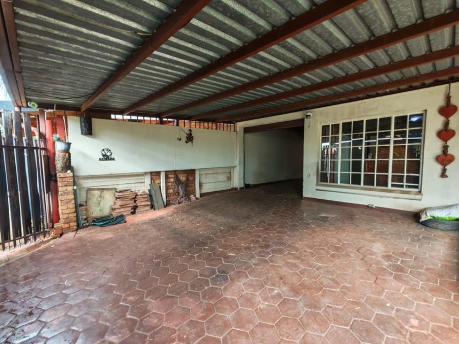 4 Bedroom Property for Sale in Doornpoort Gauteng