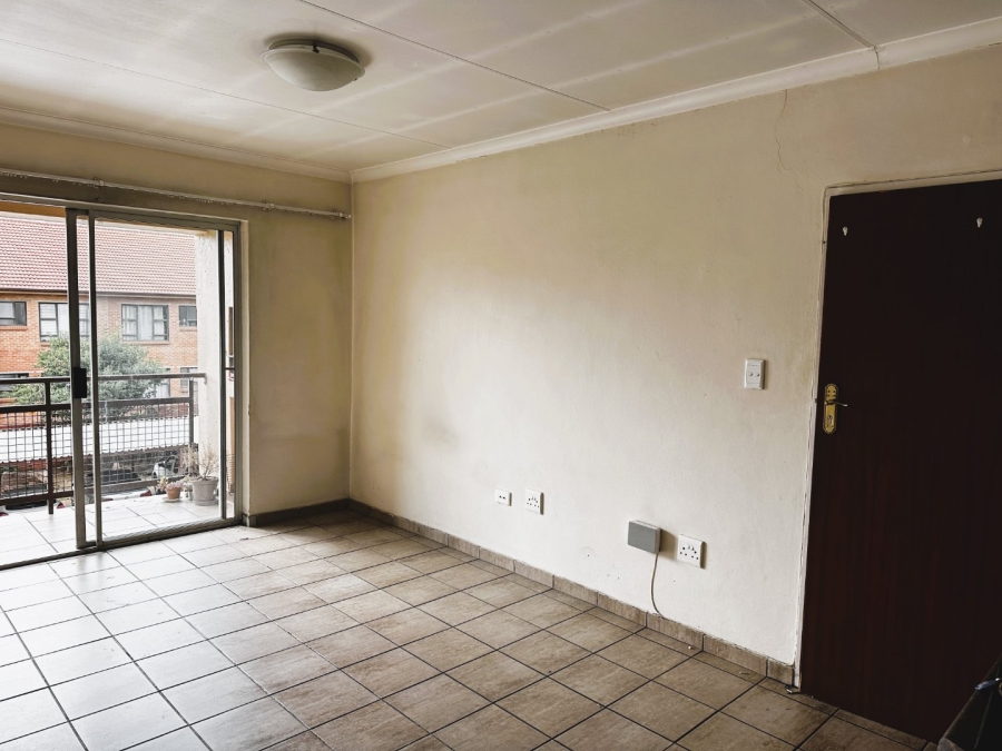 To Let 2 Bedroom Property for Rent in Sonneglans Gauteng