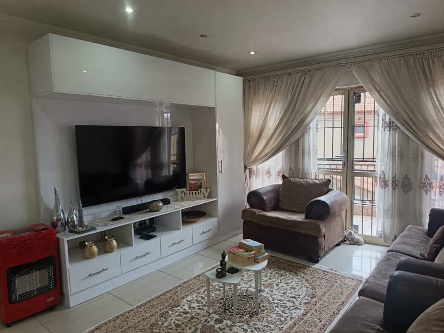 3 Bedroom Property for Sale in Lenasia Gauteng