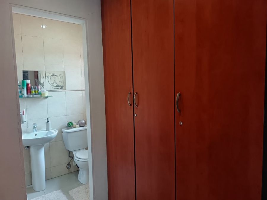 3 Bedroom Property for Sale in Lenasia Gauteng
