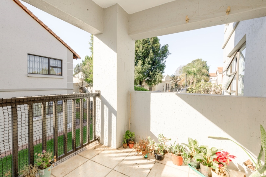 2 Bedroom Property for Sale in Sunninghill Gauteng