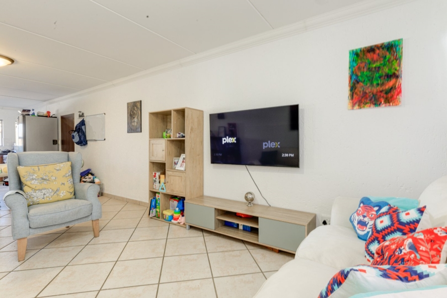 2 Bedroom Property for Sale in Sunninghill Gauteng