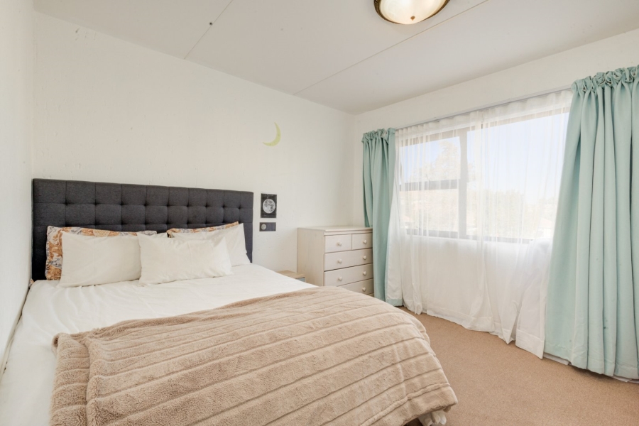 2 Bedroom Property for Sale in Sunninghill Gauteng