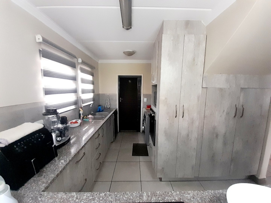 3 Bedroom Property for Sale in Amberfield Gauteng