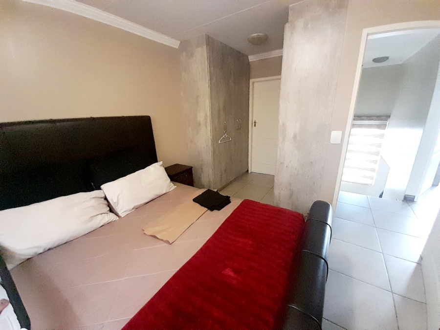 3 Bedroom Property for Sale in Amberfield Gauteng