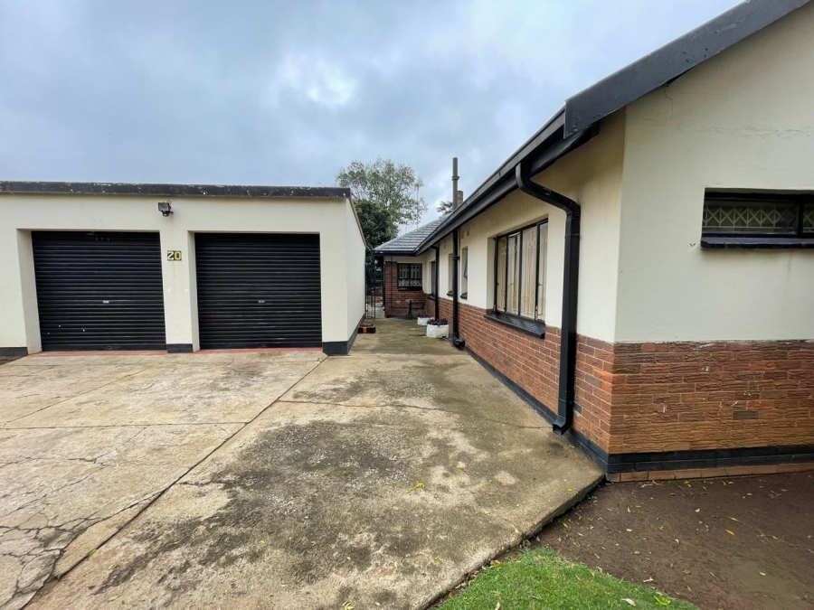 3 Bedroom Property for Sale in Selcourt Gauteng