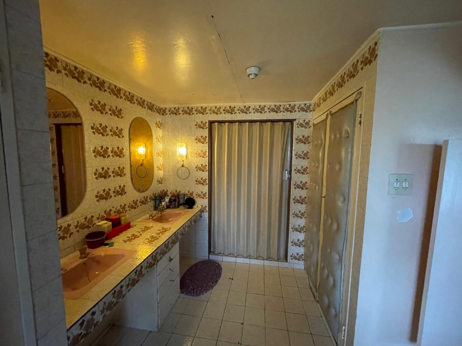 3 Bedroom Property for Sale in Selcourt Gauteng
