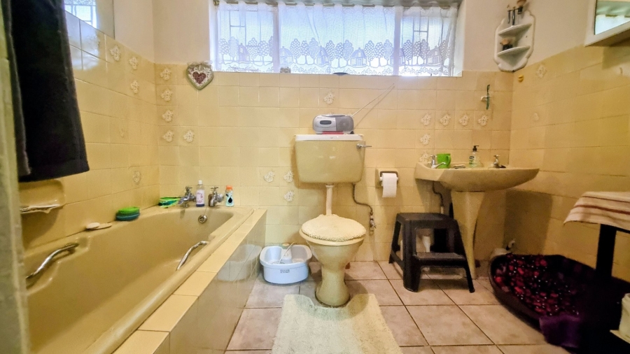 4 Bedroom Property for Sale in Waldrift Gauteng