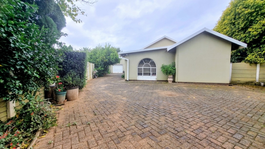 4 Bedroom Property for Sale in Waldrift Gauteng
