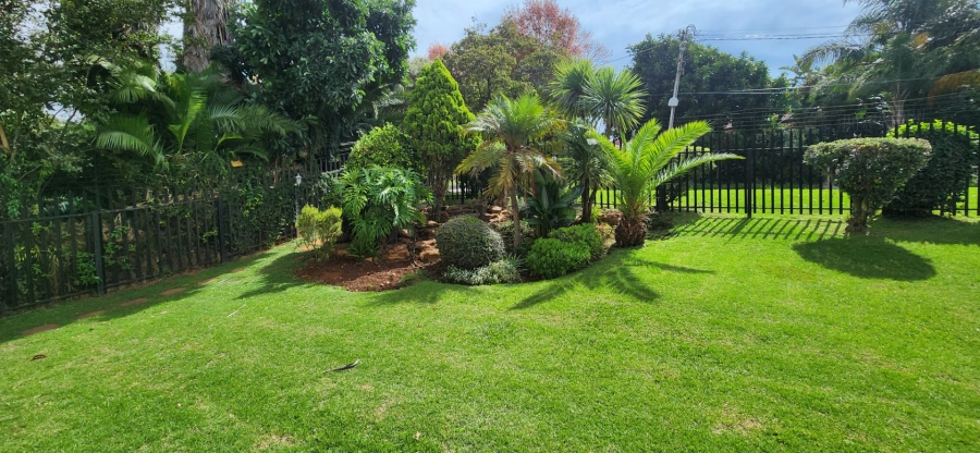6 Bedroom Property for Sale in De Wetshof Gauteng