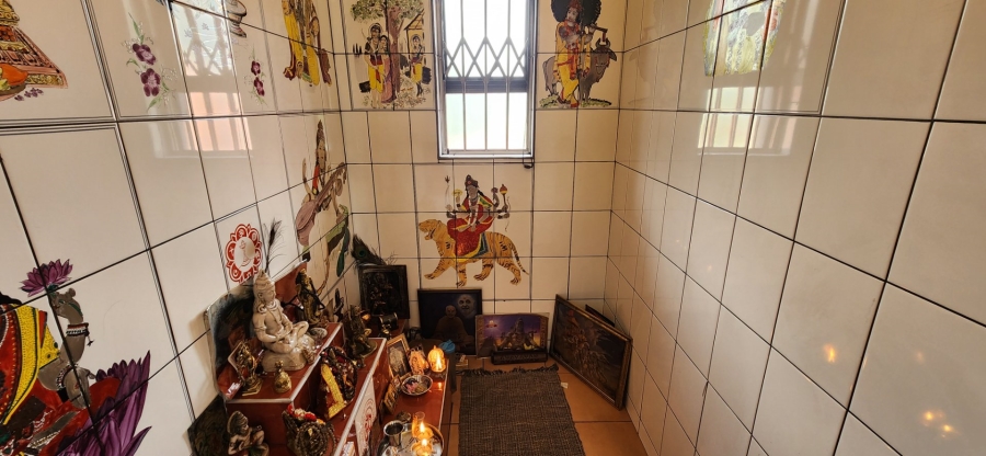 6 Bedroom Property for Sale in De Wetshof Gauteng