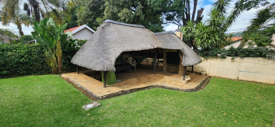 6 Bedroom Property for Sale in De Wetshof Gauteng
