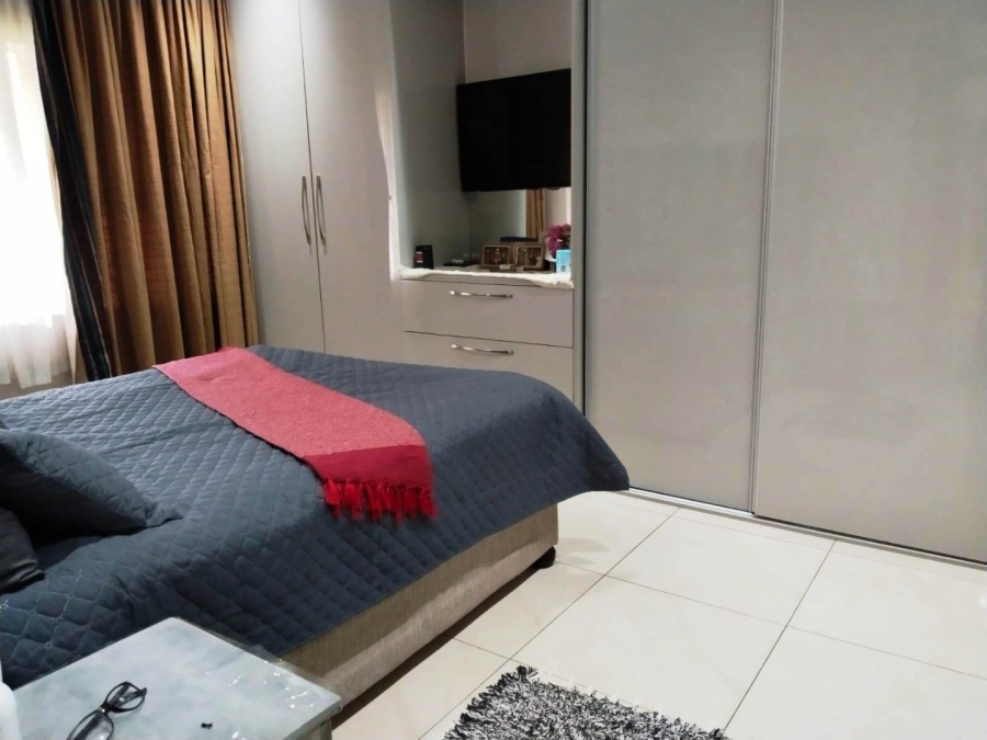 4 Bedroom Property for Sale in Illiondale Gauteng