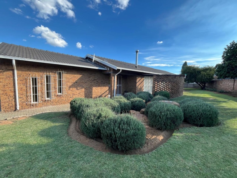 3 Bedroom Property for Sale in Jordaan Park Gauteng