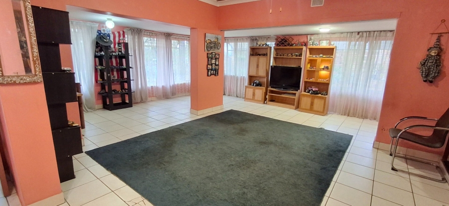 3 Bedroom Property for Sale in Mountain View Gauteng