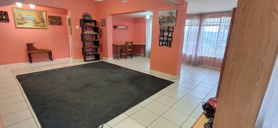 3 Bedroom Property for Sale in Mountain View Gauteng