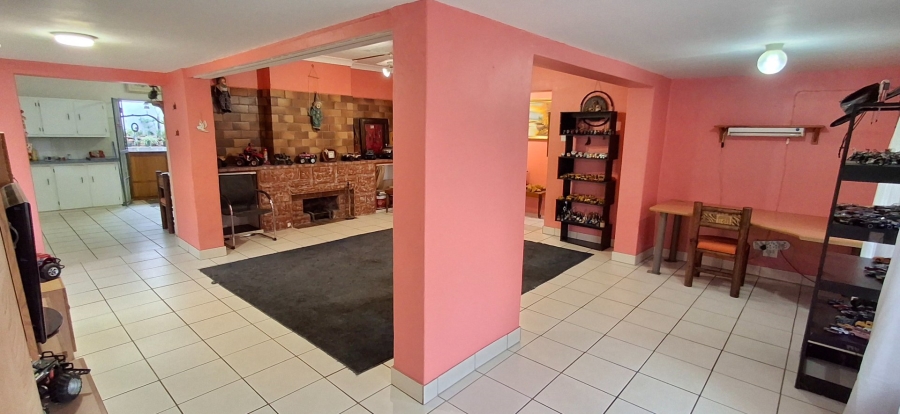 3 Bedroom Property for Sale in Mountain View Gauteng