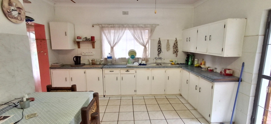 3 Bedroom Property for Sale in Mountain View Gauteng