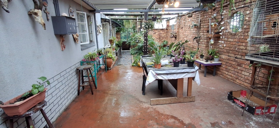 3 Bedroom Property for Sale in Mountain View Gauteng