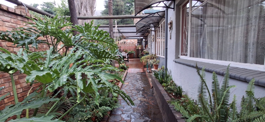 3 Bedroom Property for Sale in Mountain View Gauteng
