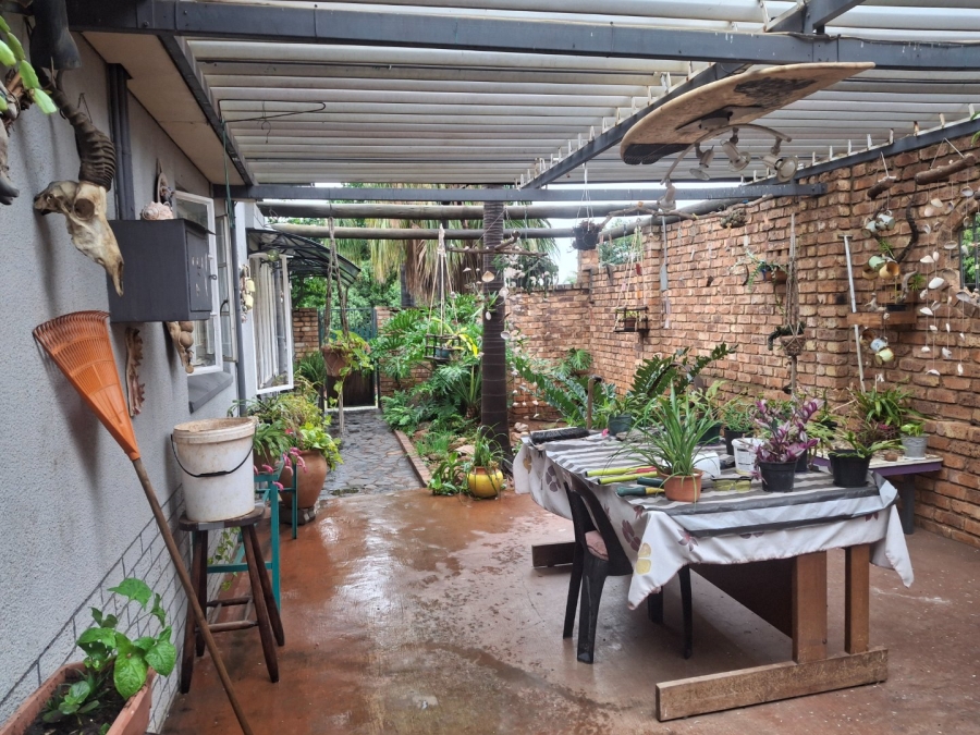3 Bedroom Property for Sale in Mountain View Gauteng