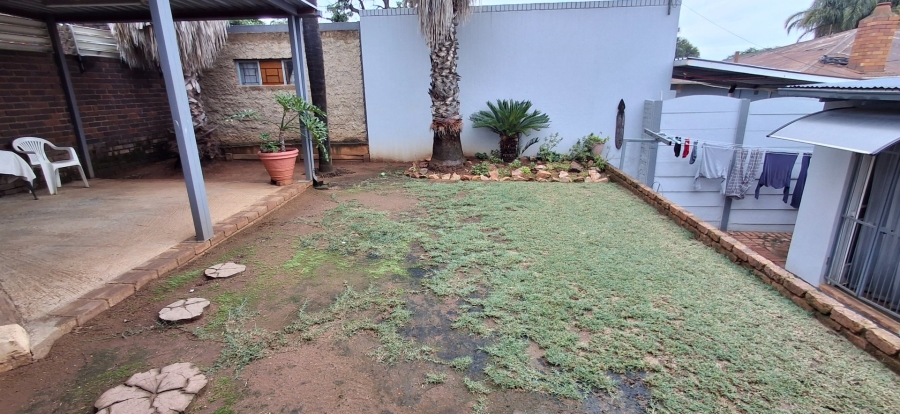 3 Bedroom Property for Sale in Mountain View Gauteng