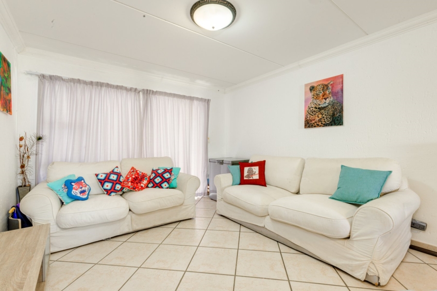 To Let 2 Bedroom Property for Rent in Sunninghill Gauteng