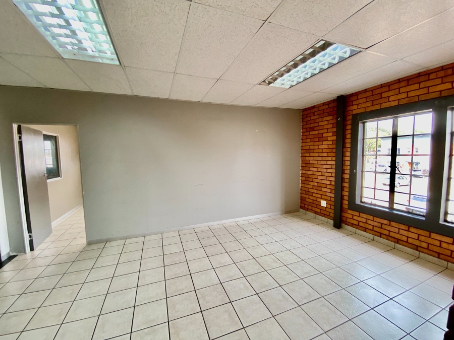 To Let Commercial Property for Rent in Hennopspark Industrial Gauteng