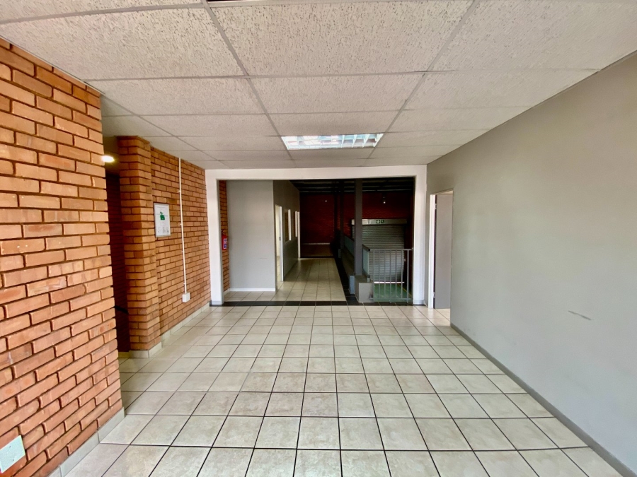 To Let Commercial Property for Rent in Hennopspark Industrial Gauteng