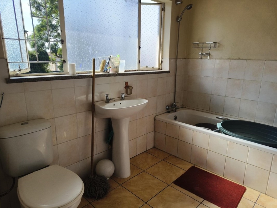 3 Bedroom Property for Sale in Edenvale Central Gauteng