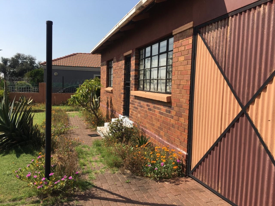 2 Bedroom Property for Sale in South Hills Gauteng
