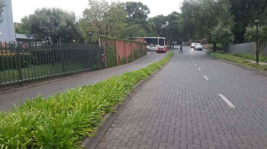 1 Bedroom Property for Sale in Upper Houghton Gauteng