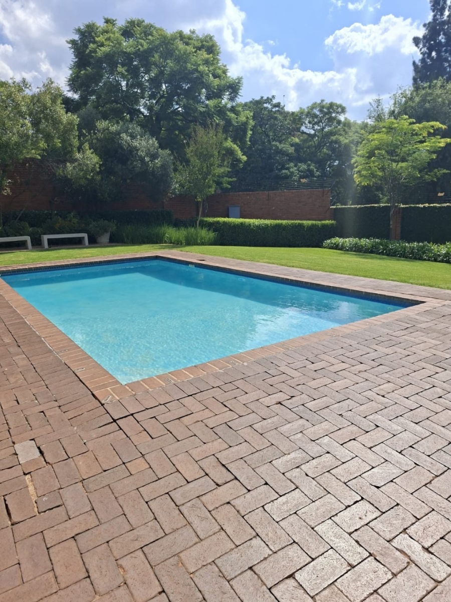 1 Bedroom Property for Sale in Upper Houghton Gauteng