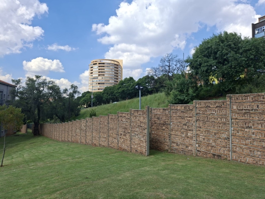 1 Bedroom Property for Sale in Upper Houghton Gauteng