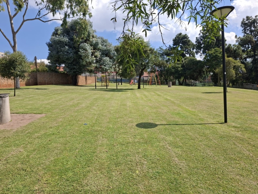 1 Bedroom Property for Sale in Upper Houghton Gauteng