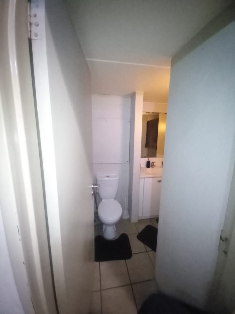 1 Bedroom Property for Sale in Upper Houghton Gauteng