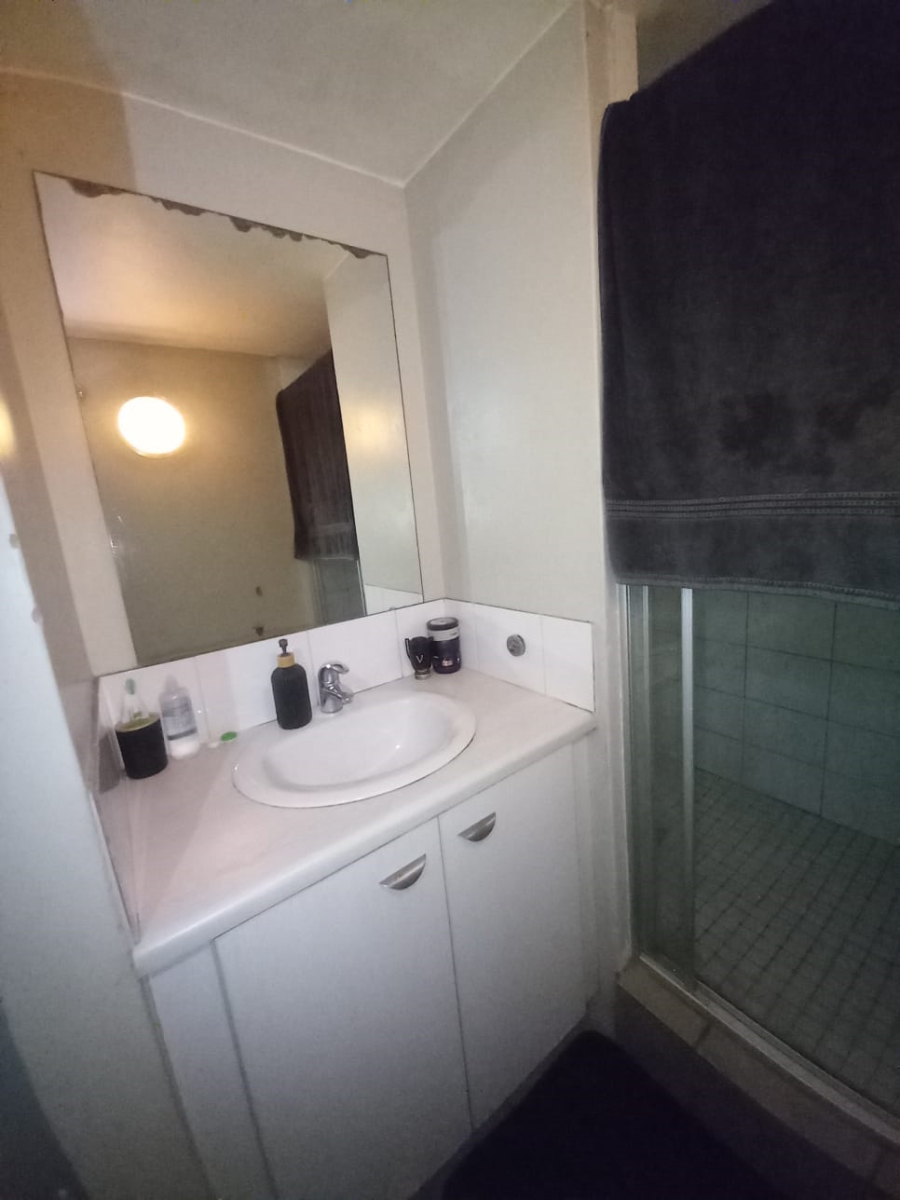 1 Bedroom Property for Sale in Upper Houghton Gauteng
