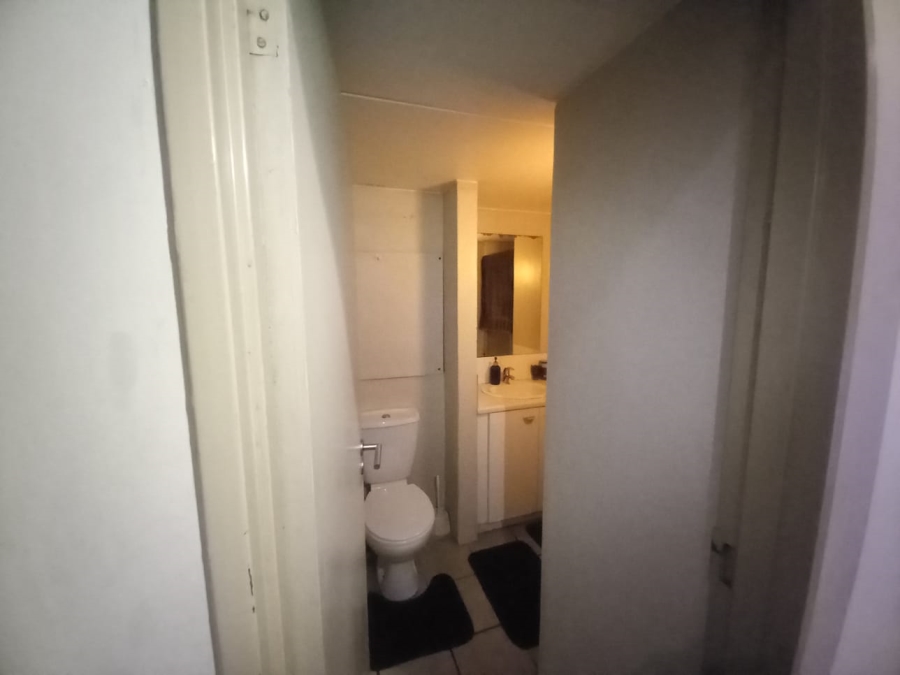 1 Bedroom Property for Sale in Upper Houghton Gauteng