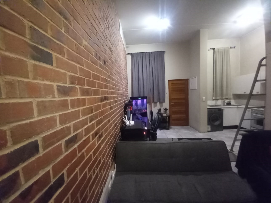 1 Bedroom Property for Sale in Upper Houghton Gauteng