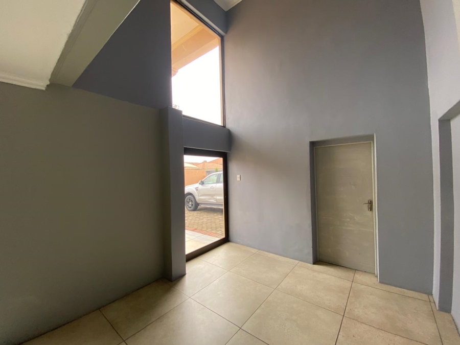 4 Bedroom Property for Sale in Vanderbijlpark SE 8 Gauteng