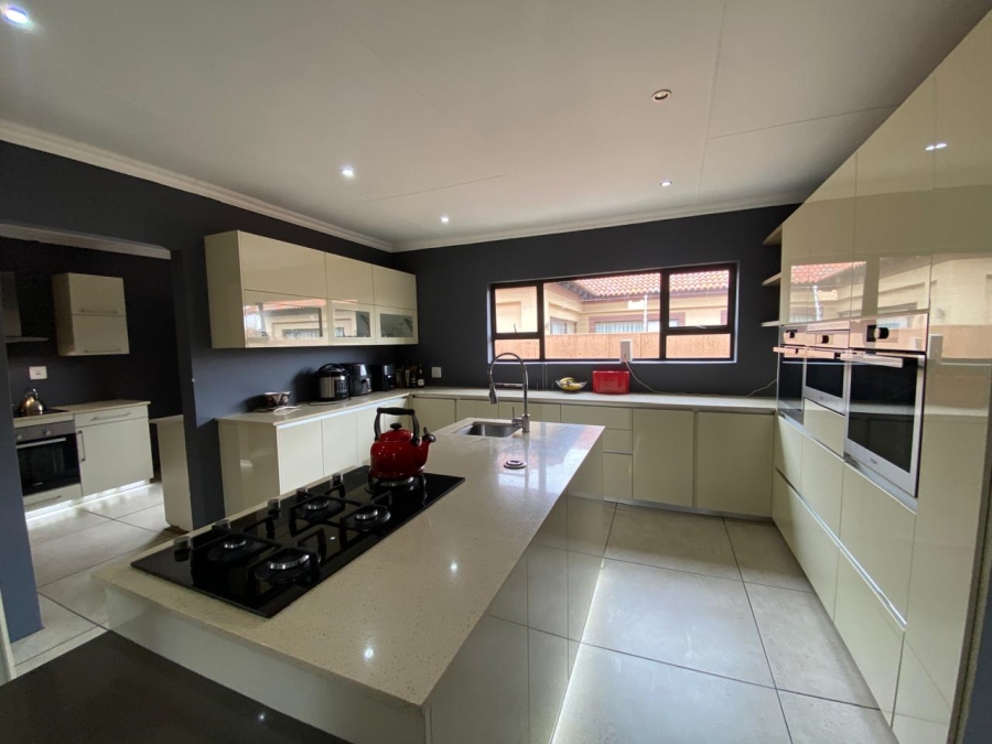 4 Bedroom Property for Sale in Vanderbijlpark SE 8 Gauteng