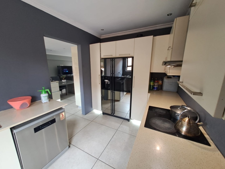4 Bedroom Property for Sale in Vanderbijlpark SE 8 Gauteng