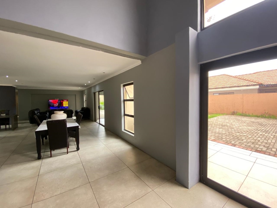 4 Bedroom Property for Sale in Vanderbijlpark SE 8 Gauteng