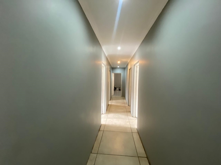 4 Bedroom Property for Sale in Vanderbijlpark SE 8 Gauteng