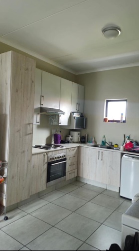 2 Bedroom Property for Sale in Grand Central Gauteng